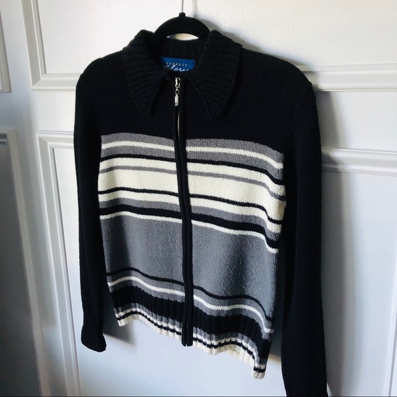 Pretty Striped Casual Sweater - Picture 3 of 5